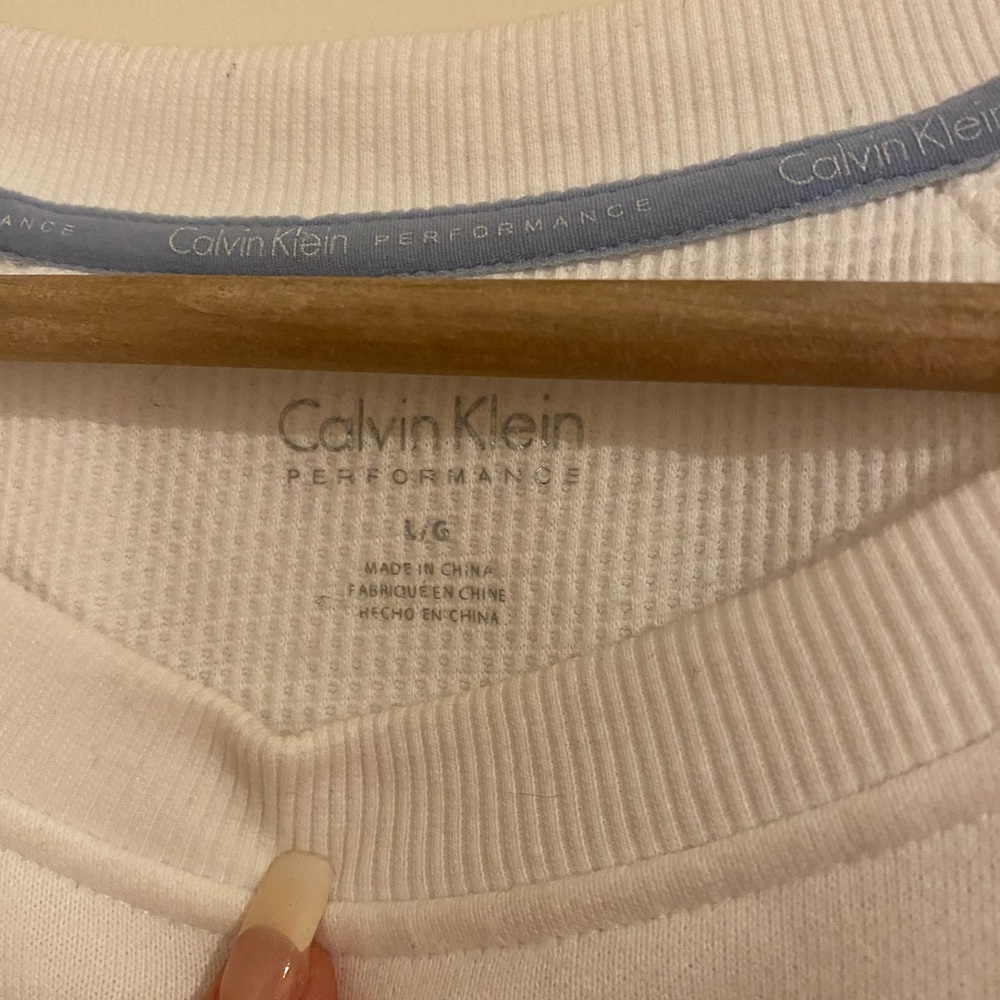 Calvin Klein - Picture 3 of 4